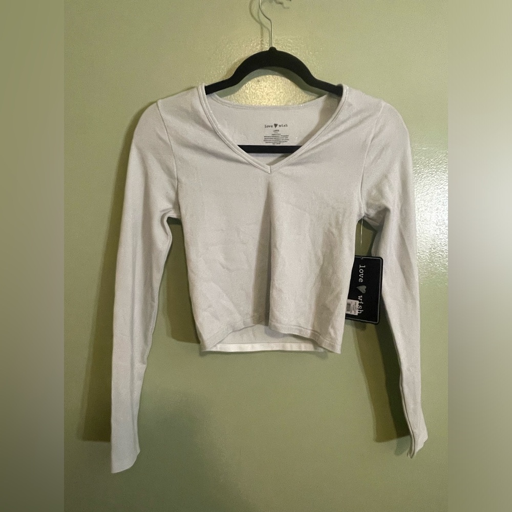 NWT long sleeve plunge white/silver metallic shimmer v-neck
